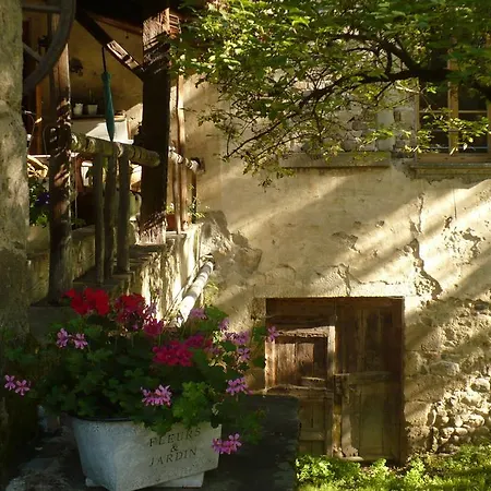 拉武特美食住宿加早餐旅馆 Lavoute-sur-Loire