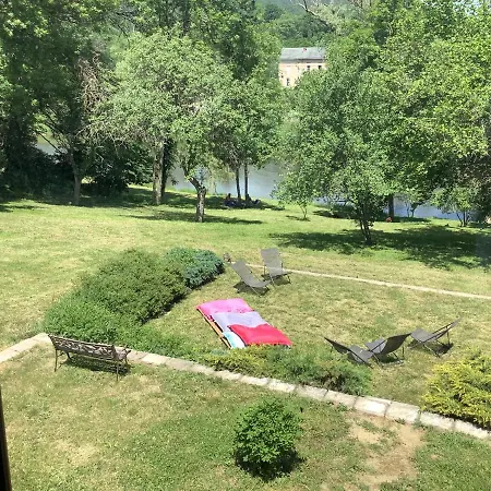 招待所 拉武特美食住宿加早餐旅馆 3*